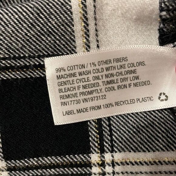 4/$25 Flannel button down - Picture 6 of 7